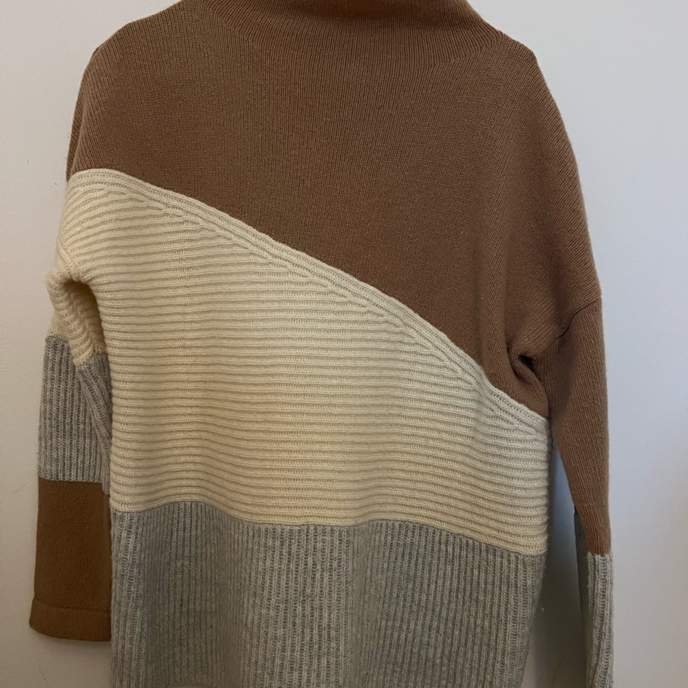 Colorblock Turtleneck Sweater - Cream, Brown & Gray